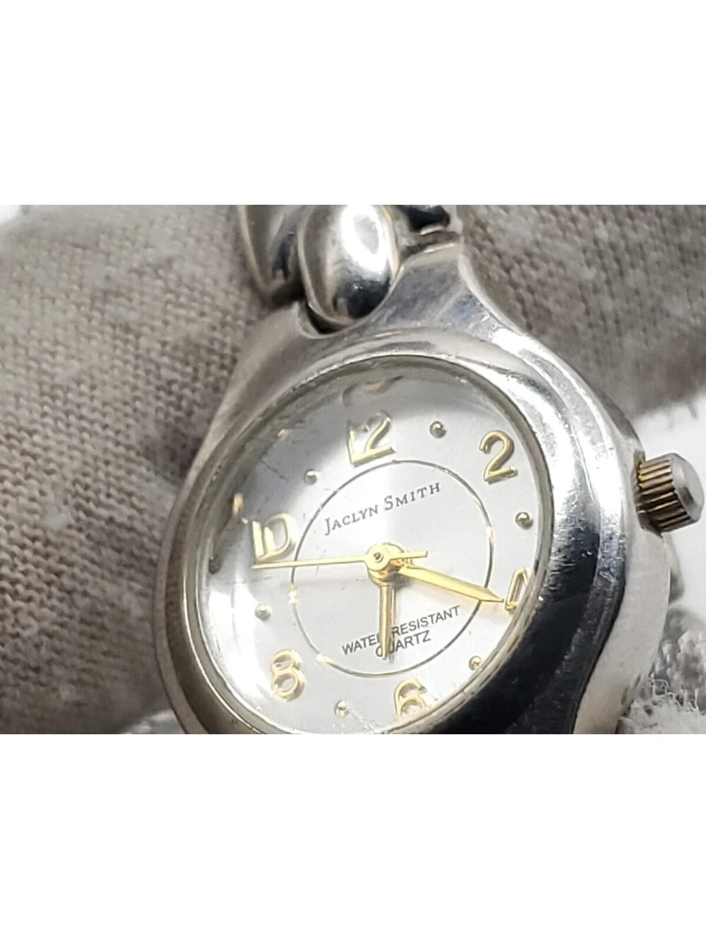 Jaclyn Smith Womens Watch New Battery Silver Tone 22mm